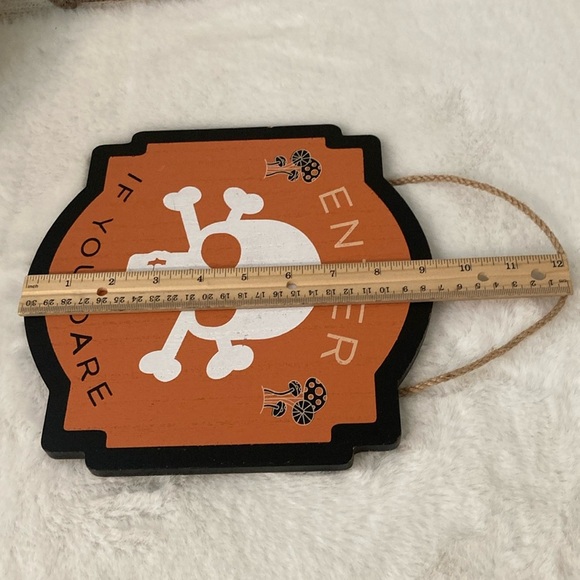 Target BP 2023 Halloween Skull Wooden Hanging Sign - Picture 3 of 5